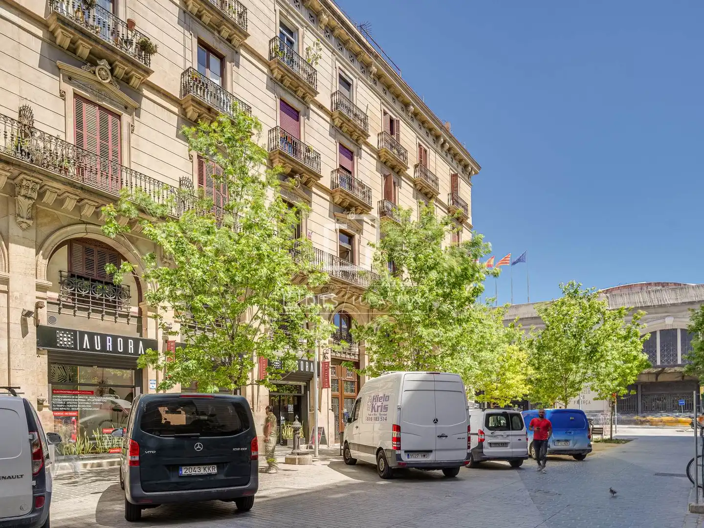 Vista exterior de Pis en venda en Barcelona amb Aire condicionat i Balcó