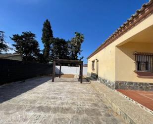 Terrassa de Casa o xalet en venda en Chiclana de la Frontera amb Jardí privat