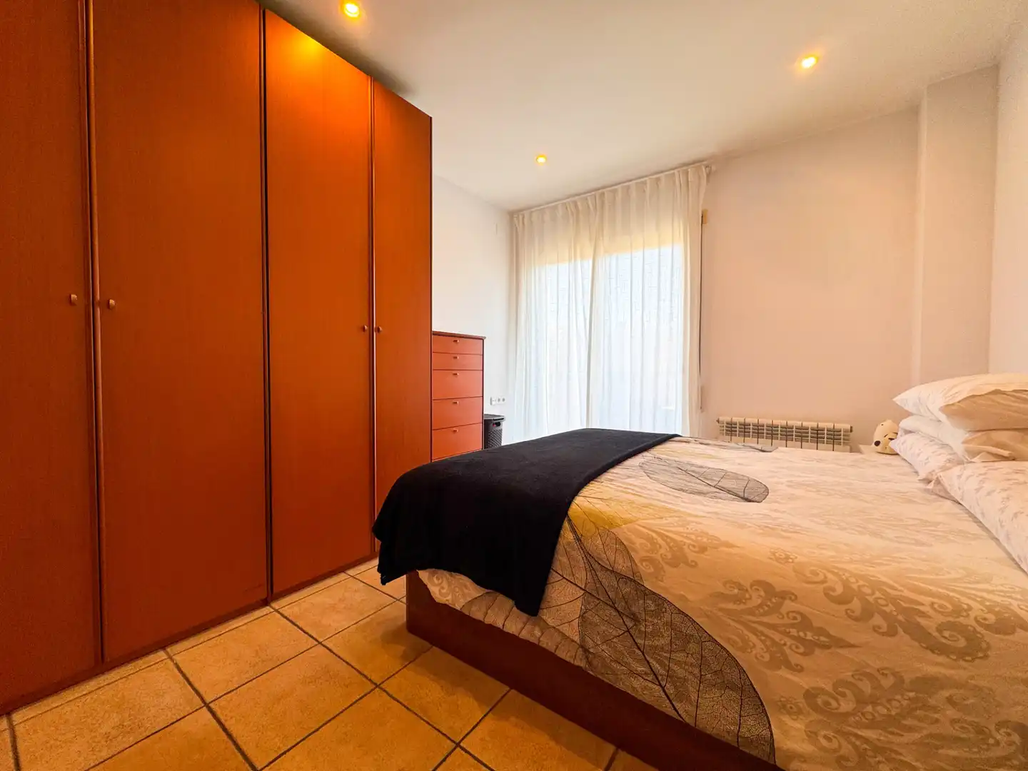 Schlafzimmer von Dachboden zum Verkauf in Sentmenat mit Klimaanlage, Heizung und Balkon