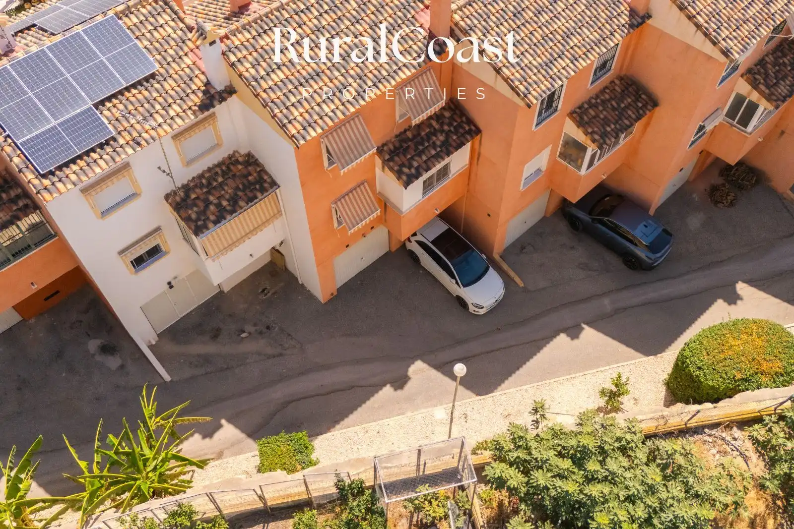 Vista exterior de Casa adosada en venda en Mutxamel amb Aire condicionat, Calefacció i Jardí privat
