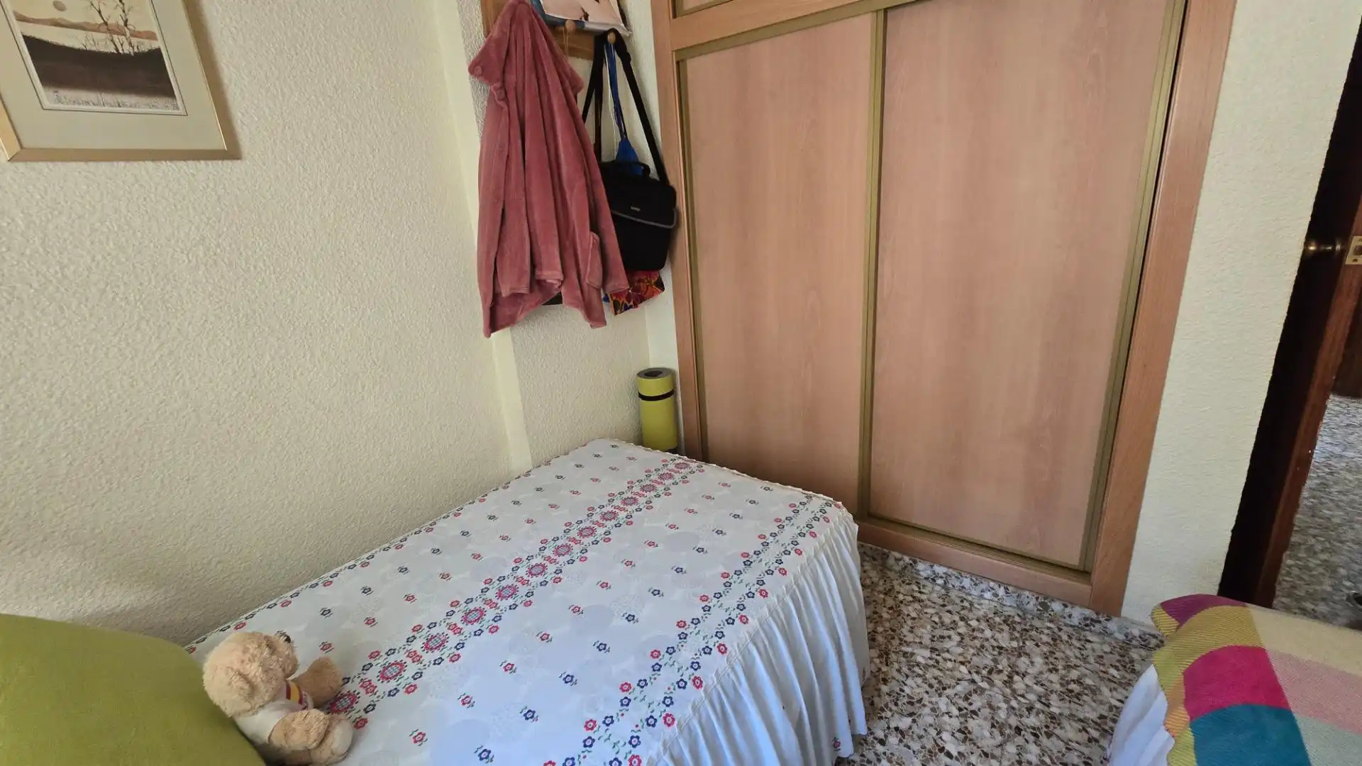 Dormitori de Apartament de lloguer en Santa Pola amb Terrassa i Moblat