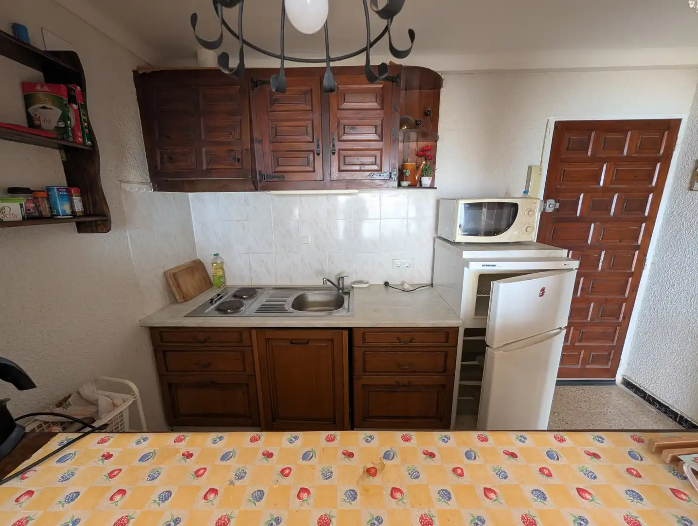 Cuina de Apartament en venda en Empuriabrava amb Aire condicionat, Moblat i Forn