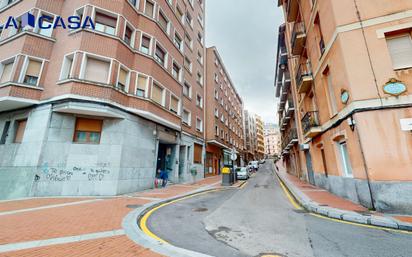 Vista exterior de Pis en venda en Barakaldo  amb Calefacció i Traster