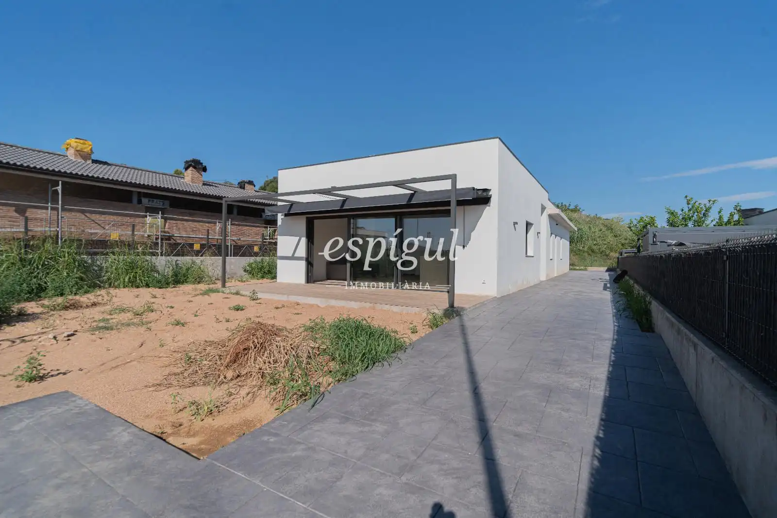 Exterior view of Houses for sale in Banyoles  with Heating, Private garden and Oven