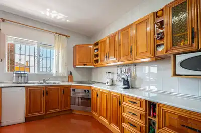 Cocina de Casa o chalet en venta en Torremolinos con Aire acondicionado, Calefacción y Jardín privado