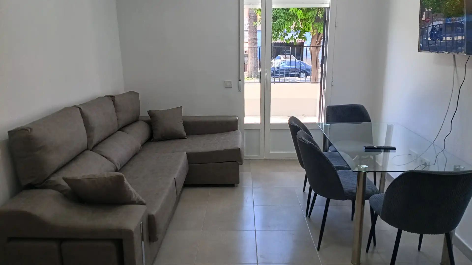 Sala d'estar de Casa adosada de lloguer en Cartagena amb Jardí privat, Moblat i Forn
