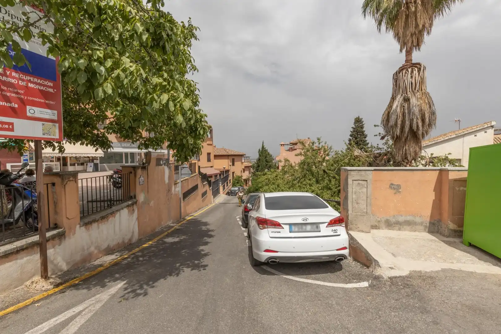 Vista exterior de Casa adosada en venda en Monachil amb Aire condicionat, Calefacció i Terrassa