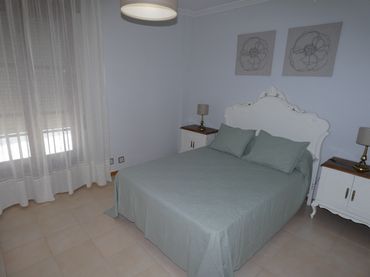 Flat with balcony for sale in Plaza Merced 12