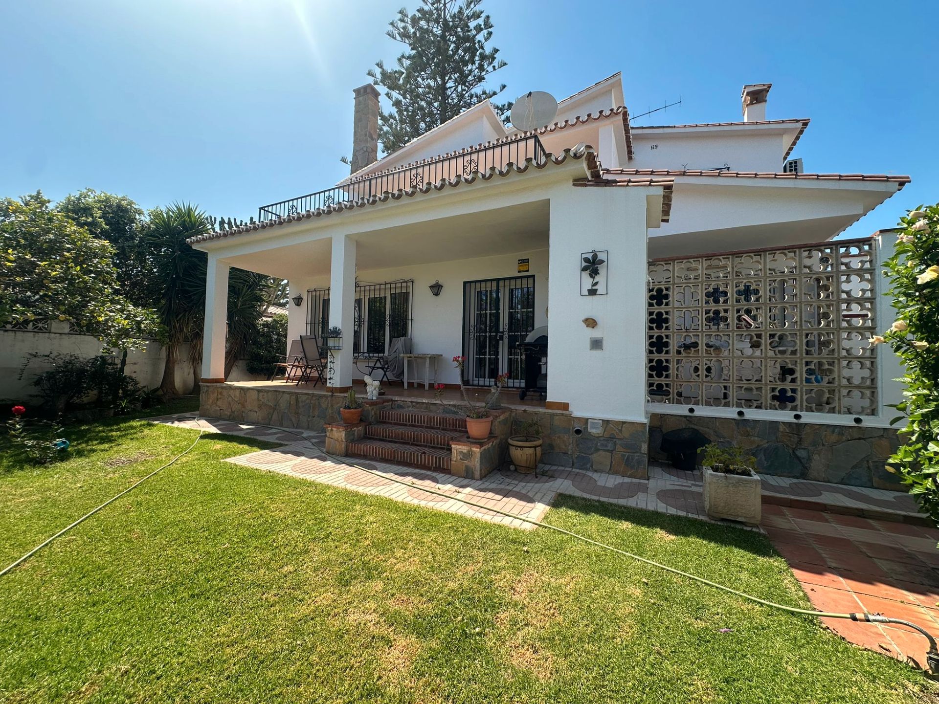 Jardí de Casa o xalet en venda en Benalmádena amb Aire condicionat, Jardí privat i Traster