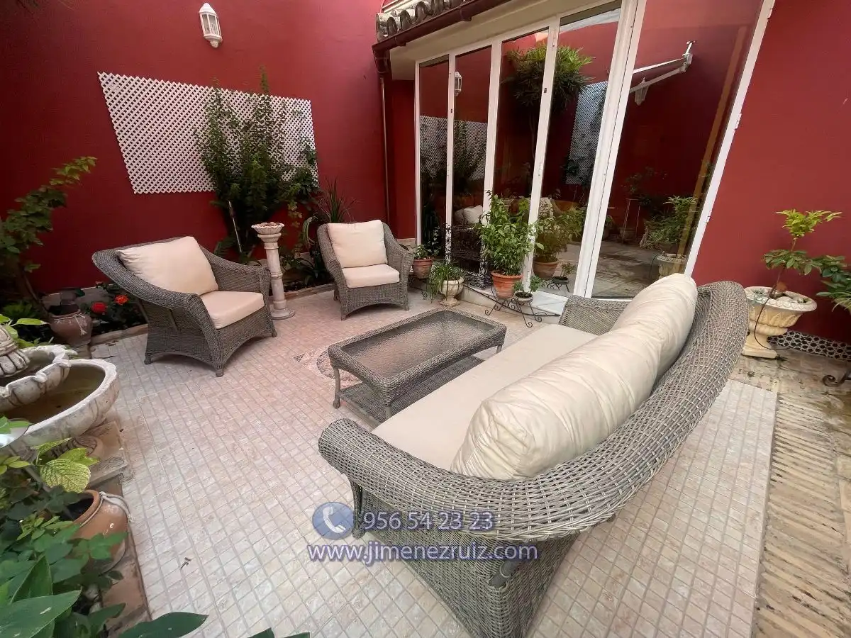 Terrassa de Casa o xalet en venda en El Puerto de Santa María amb Terrassa, Traster i Balcó