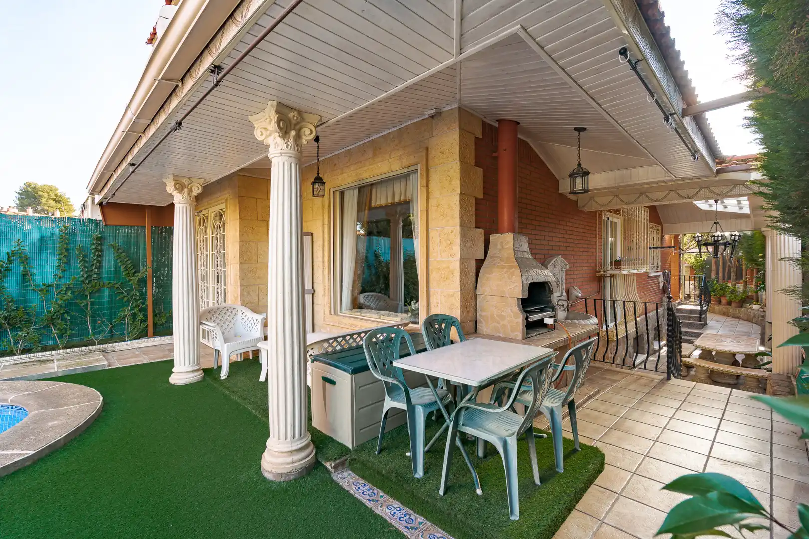 Terrassa de Casa o xalet en venda en Alcalá de Henares amb Calefacció, Jardí privat i Piscina