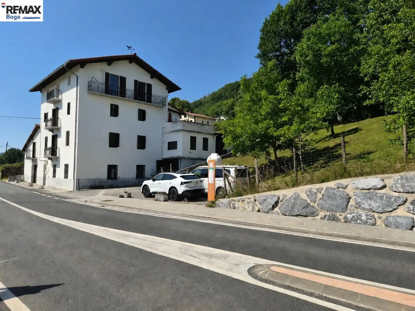 Vista exterior de Casa o xalet en venda en Berastegi amb Calefacció, Jardí privat i Terrassa