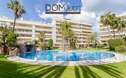 Vista exterior de Pis en venda en Salou amb Aire condicionat, Calefacció i Jardí privat