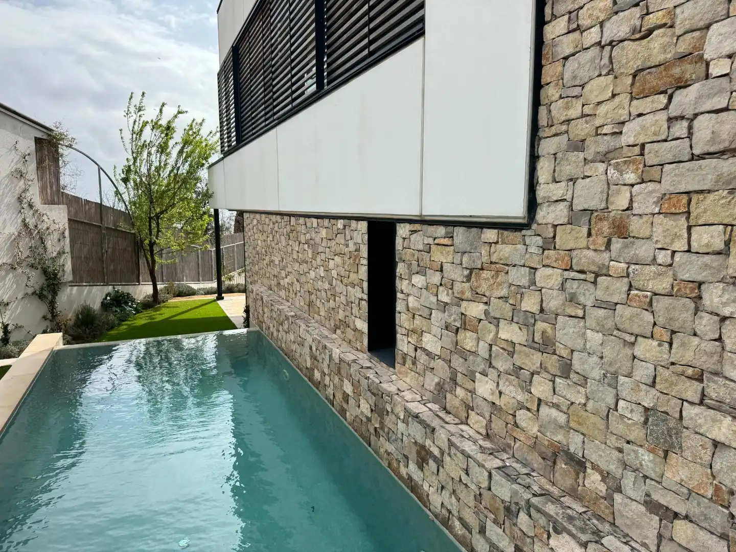 Piscina de Casa o chalet en venta en Barcelona con Aire acondicionado, Calefacción y Jardín privado