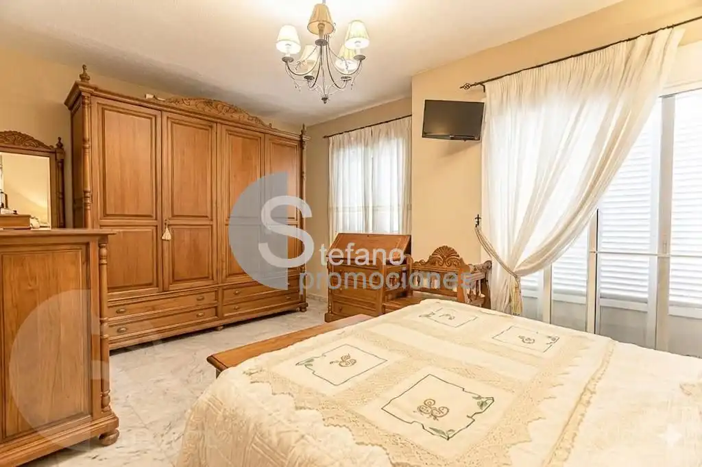 Dormitori de Casa adosada en venda en Málaga amb Aire condicionat, Terrassa i Traster