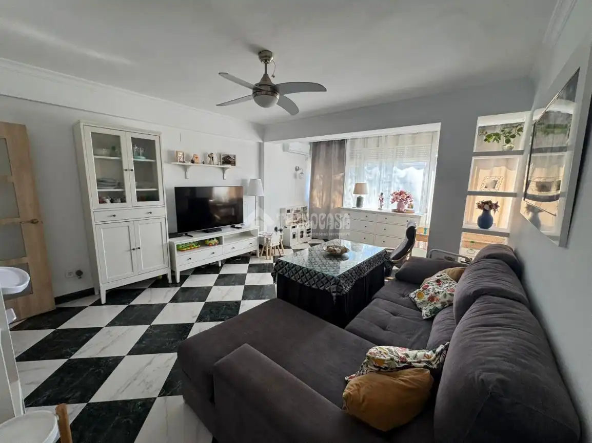 Wohnzimmer von Wohnung zum Verkauf in Huelva mit Klimaanlage