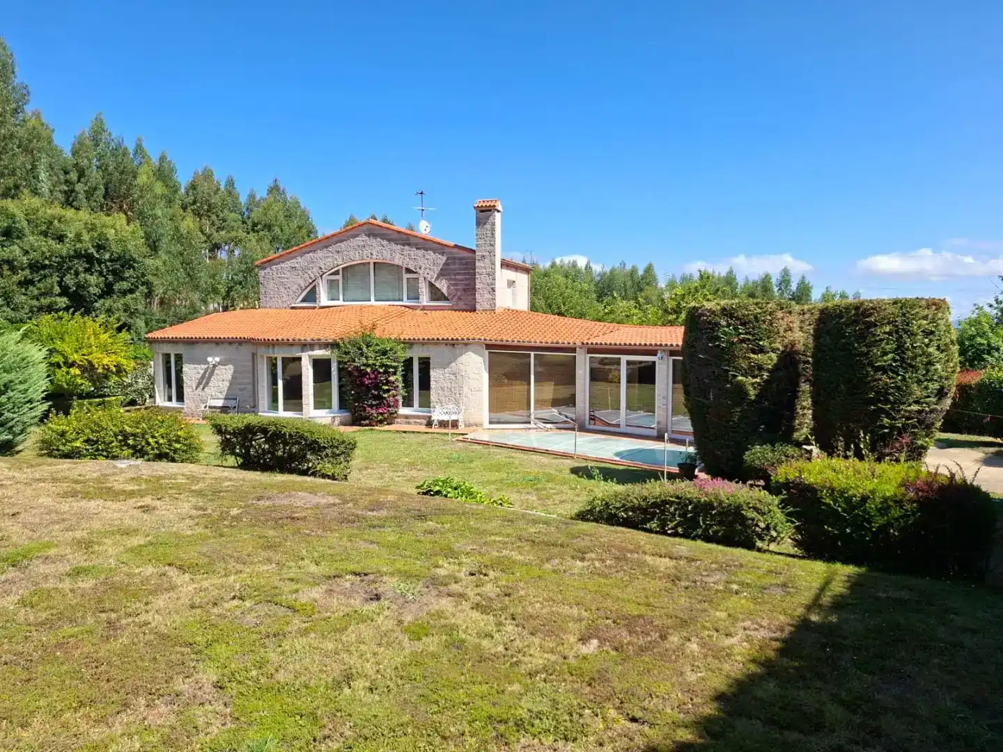 Jardí de Pis en venda en Oleiros amb Jardí privat, Traster i Piscina