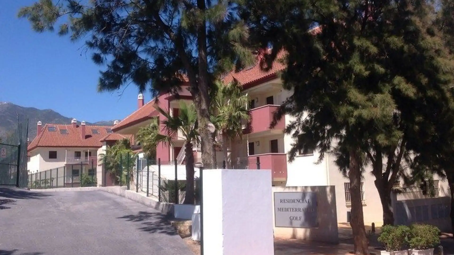 Vista exterior de Pis en venda en Benalmádena amb Aire condicionat, Calefacció i Terrassa