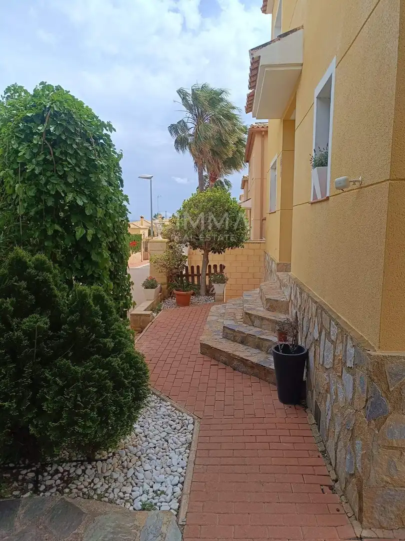 Exterior view of Houses for sale in L'Alfàs del Pi  with Heating, Private garden and Terrace