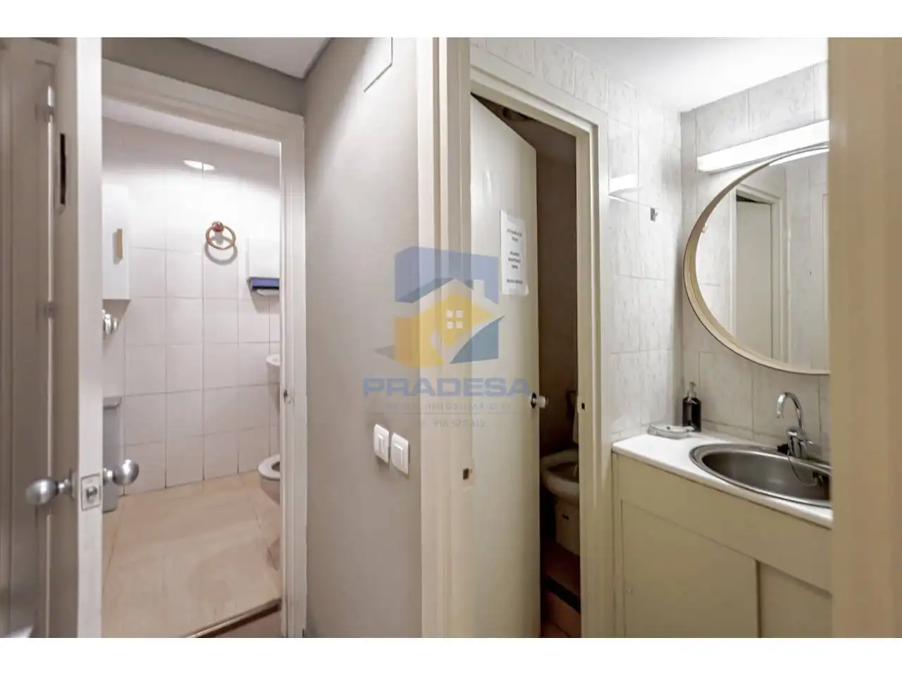 Bathroom of Office for sale in Madrid  with Air Conditioner and Alarm