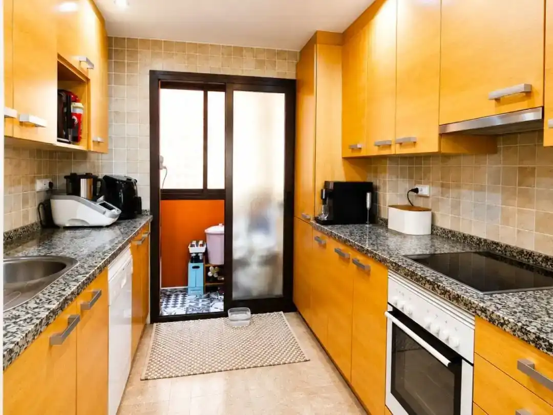 Cocina de Piso en venta en Estepona con Aire acondicionado, Piscina y Balcón
