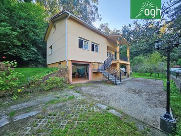 House with garden for sale in Lugar de O Caño