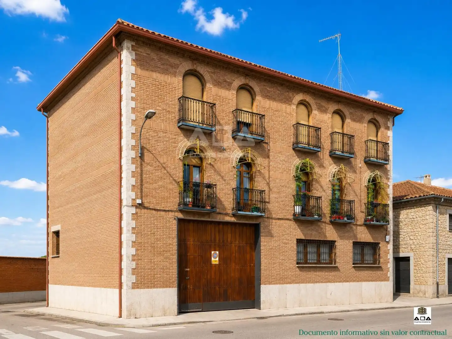 Maison avec terrasse à vendre à Calle MURILLO