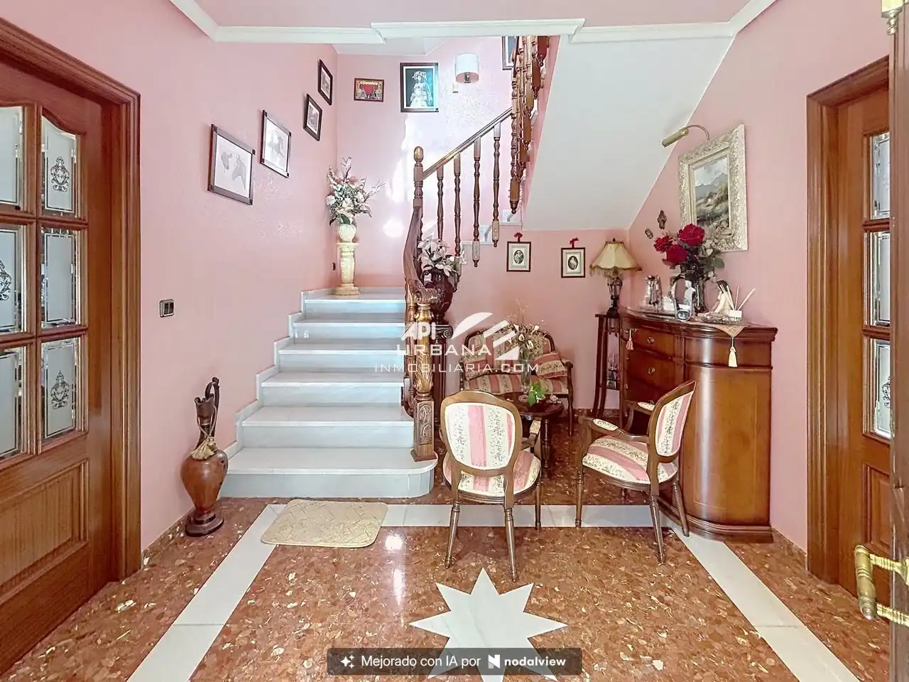 Casa con piscina en venta en Calle Don Juan de Borbón, imagen 2