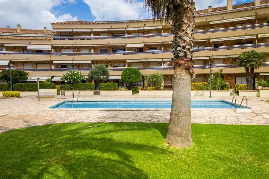 Außenansicht von Maisonette zum Verkauf in Calonge i Sant Antoni mit Klimaanlage, Heizung und Privatgarten