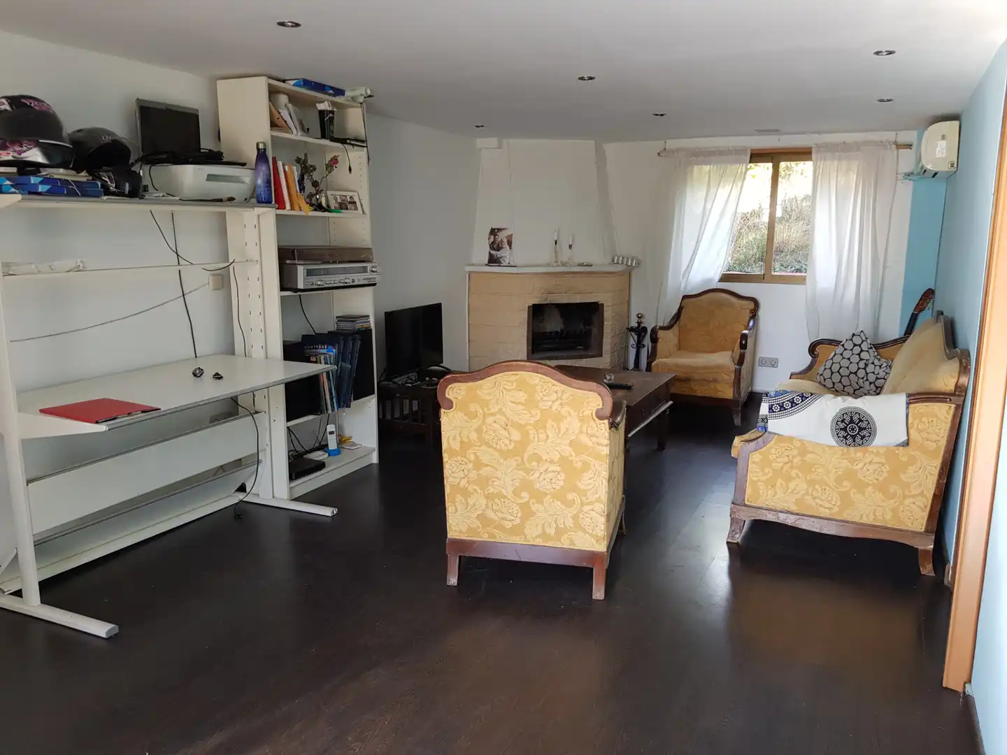 Sala d'estar de Casa o xalet en venda en Valdemorillo amb Aire condicionat, Calefacció i Jardí privat