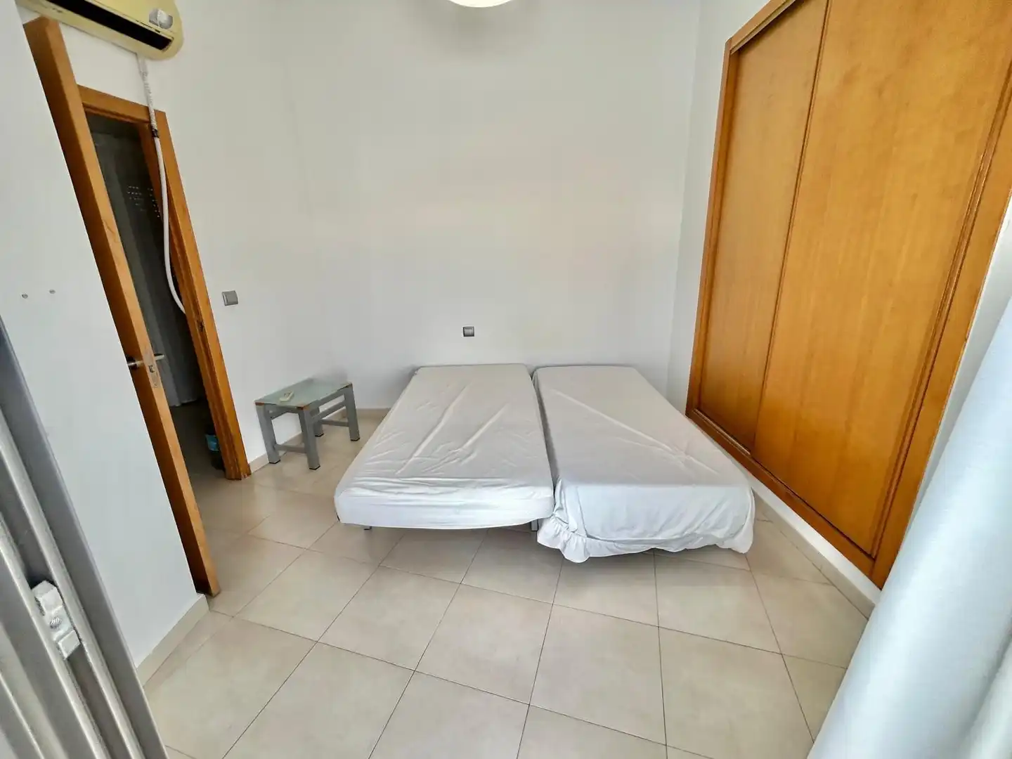 Dormitori de Àtic de lloguer en Murcia amb Aire condicionat, Terrassa i Moblat