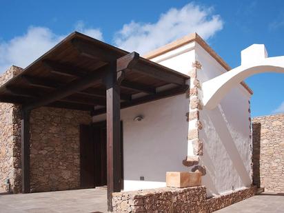 Vista exterior de Casa o xalet en venda en Puerto del Rosario amb Aire condicionat, Terrassa i Moblat