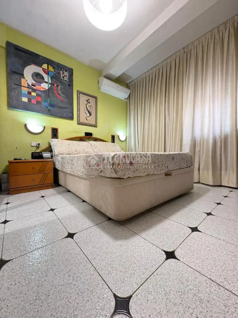 Flat for sale in Juan de la Cierva