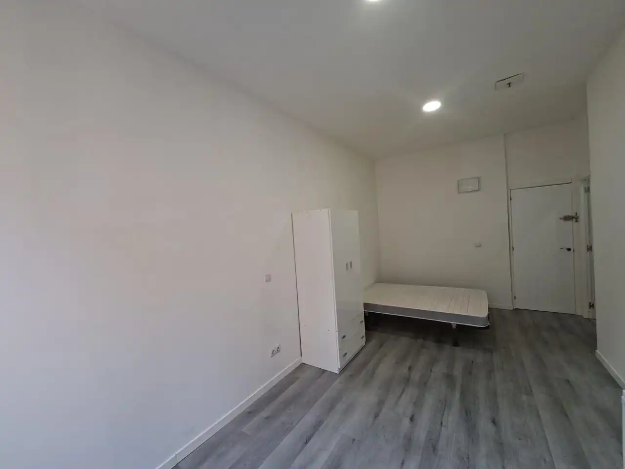 Bedroom of Study for rent in Madrid