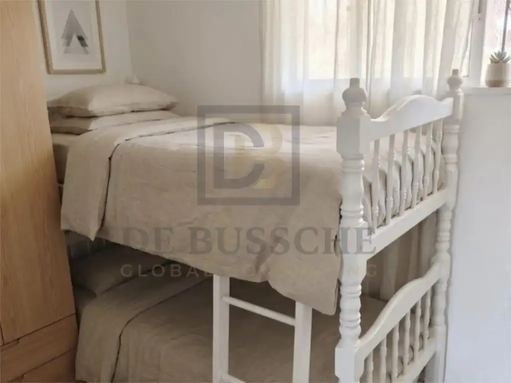 Habitación de Apartamento en venta en Pilar de la Horadada con Aire acondicionado, Piscina y Amueblado