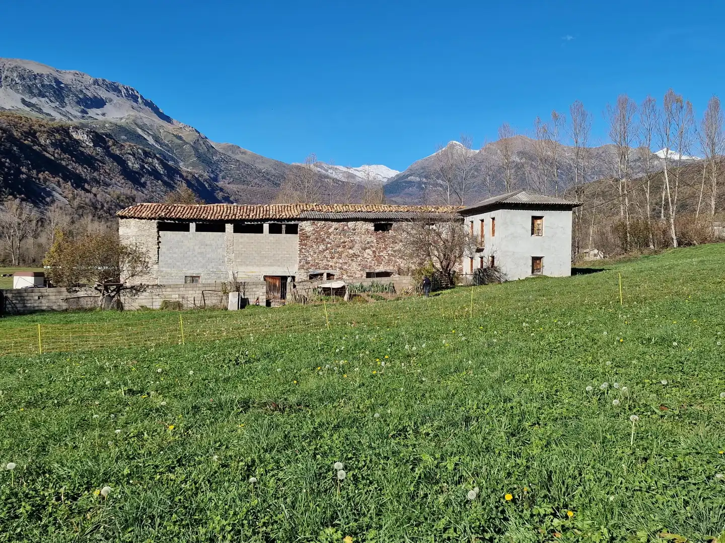 Vista exterior de Residencial en venta en Castejón de Sos, Huesca