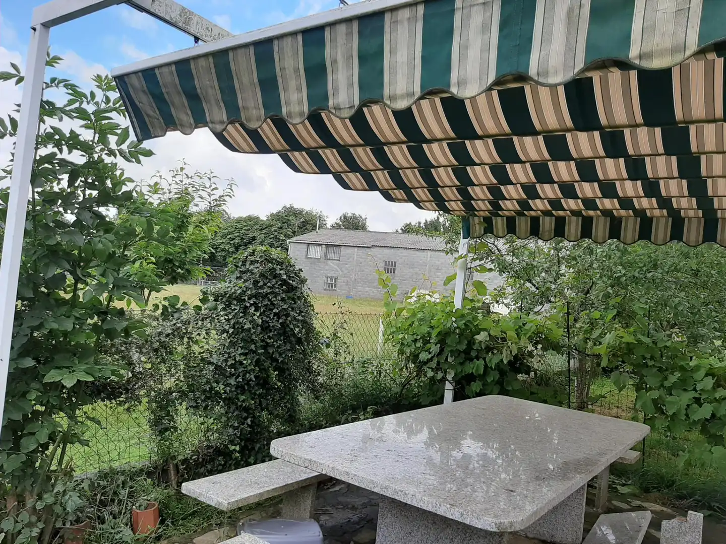 Terrassa de Casa o xalet en venda en Guntín amb Calefacció i Moblat