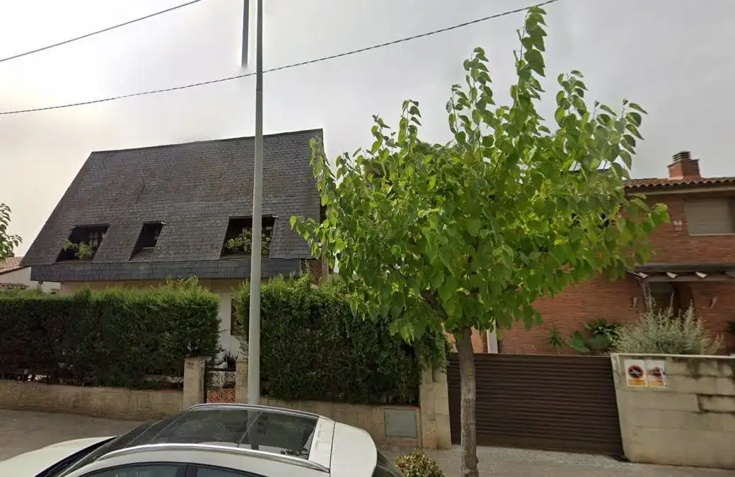 Casa con piscina en venta en Avenida CATALUNYA 22, imagen 3