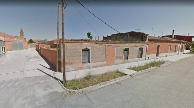 Terreno residencial en Venta en Calle Arévalo en Ataquines