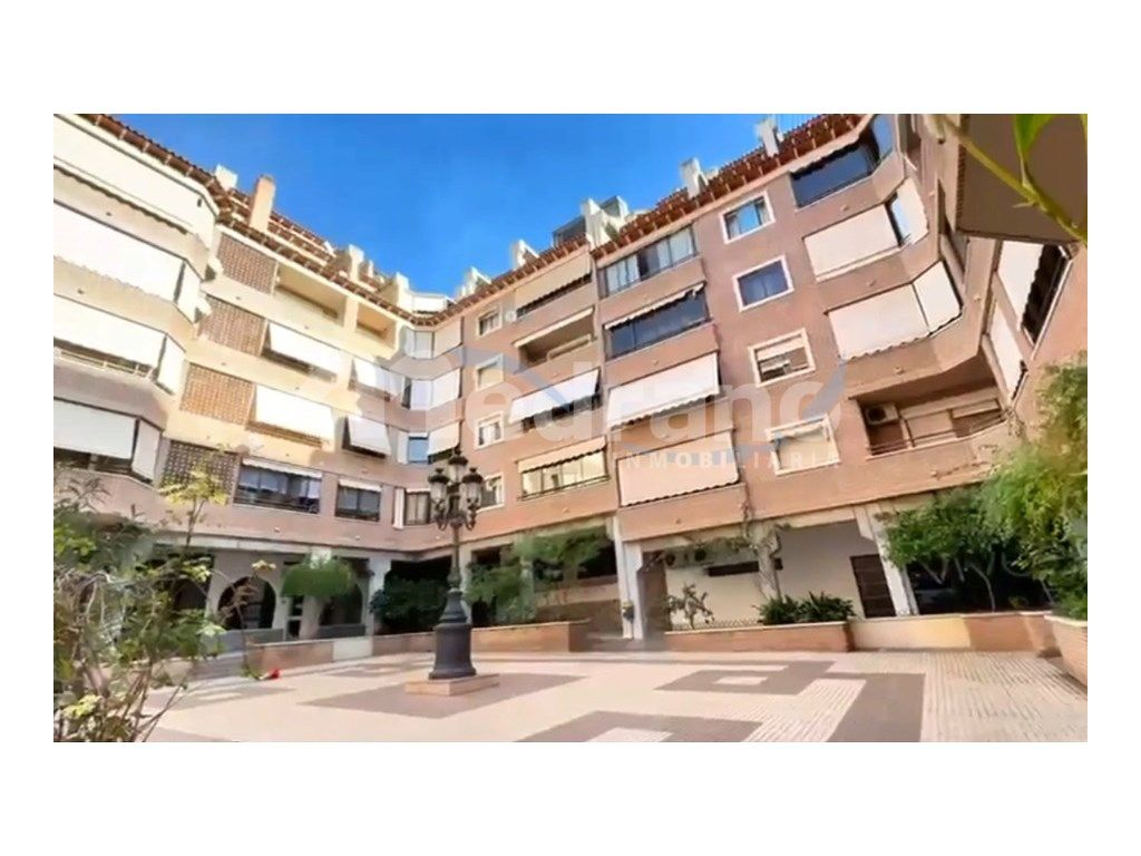 Wohnung zum Verkauf in Calle Antonio Ramos Carratala, Centro Urbano