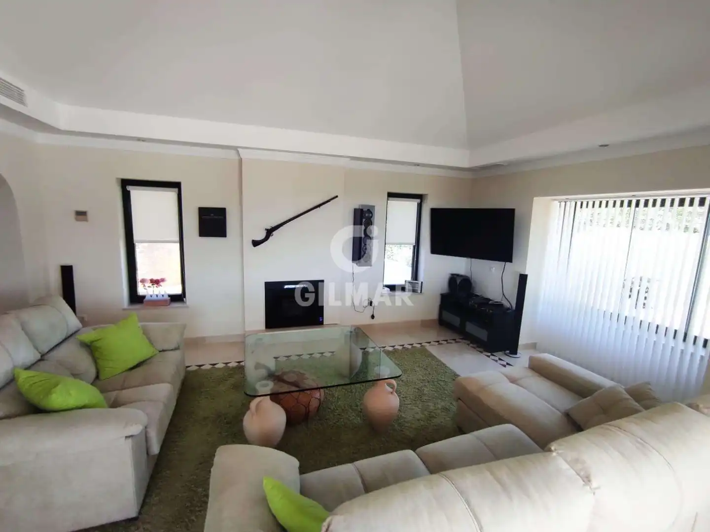 Sala de estar de Casa o chalet en venta en Arcos de la Frontera con Calefacción, Jardín privado y Piscina