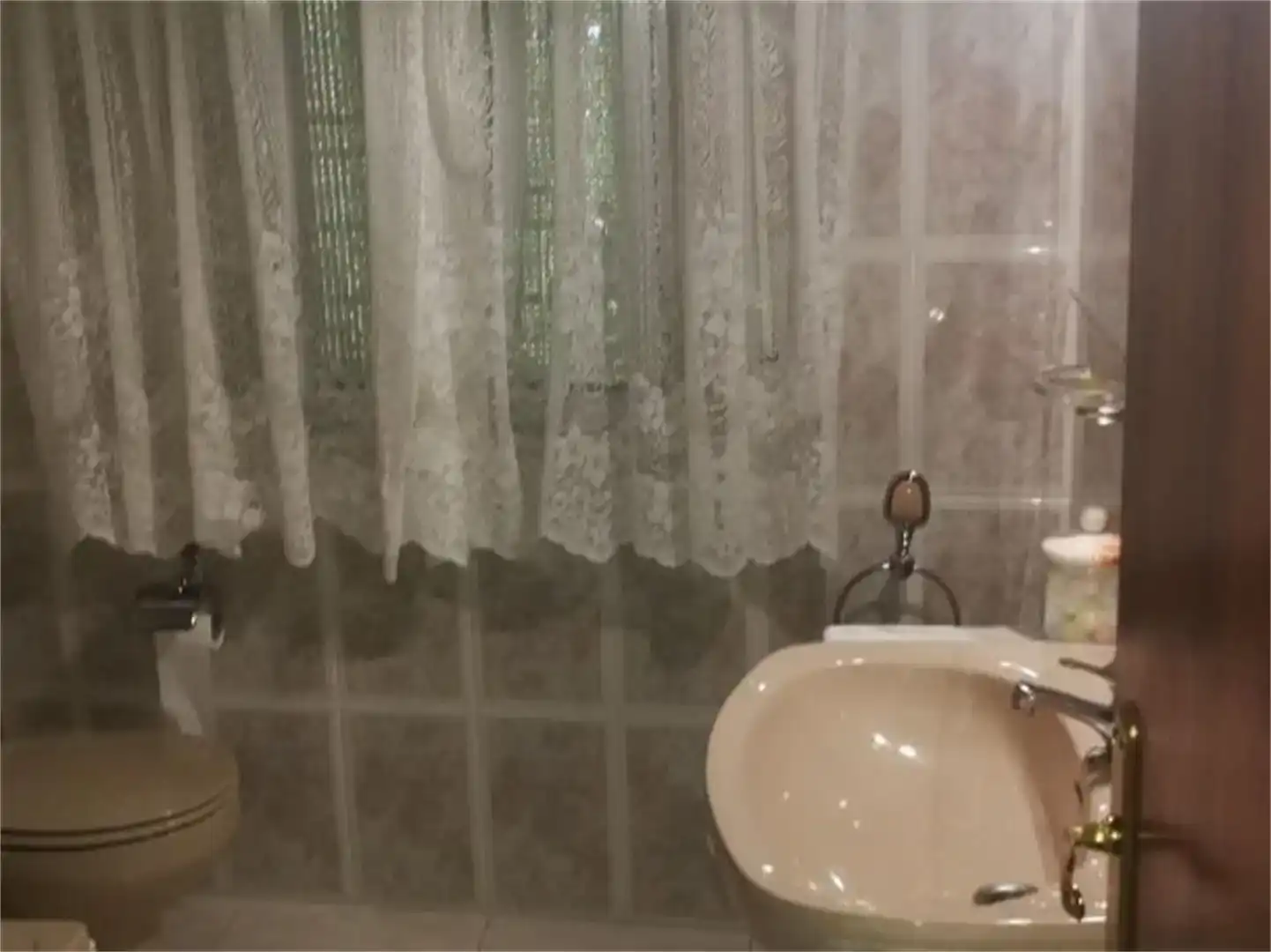 Baño de Casa adosada en venta en Fuenteguinaldo con Trastero y Amueblado