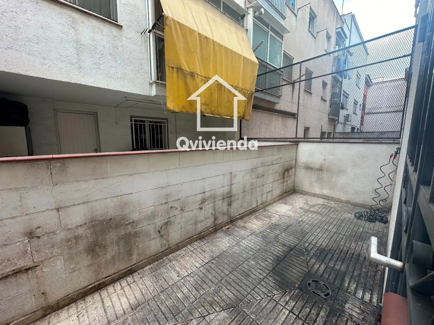 Vista exterior de Casa adosada en venta en Santa Perpètua de Mogoda con Trastero