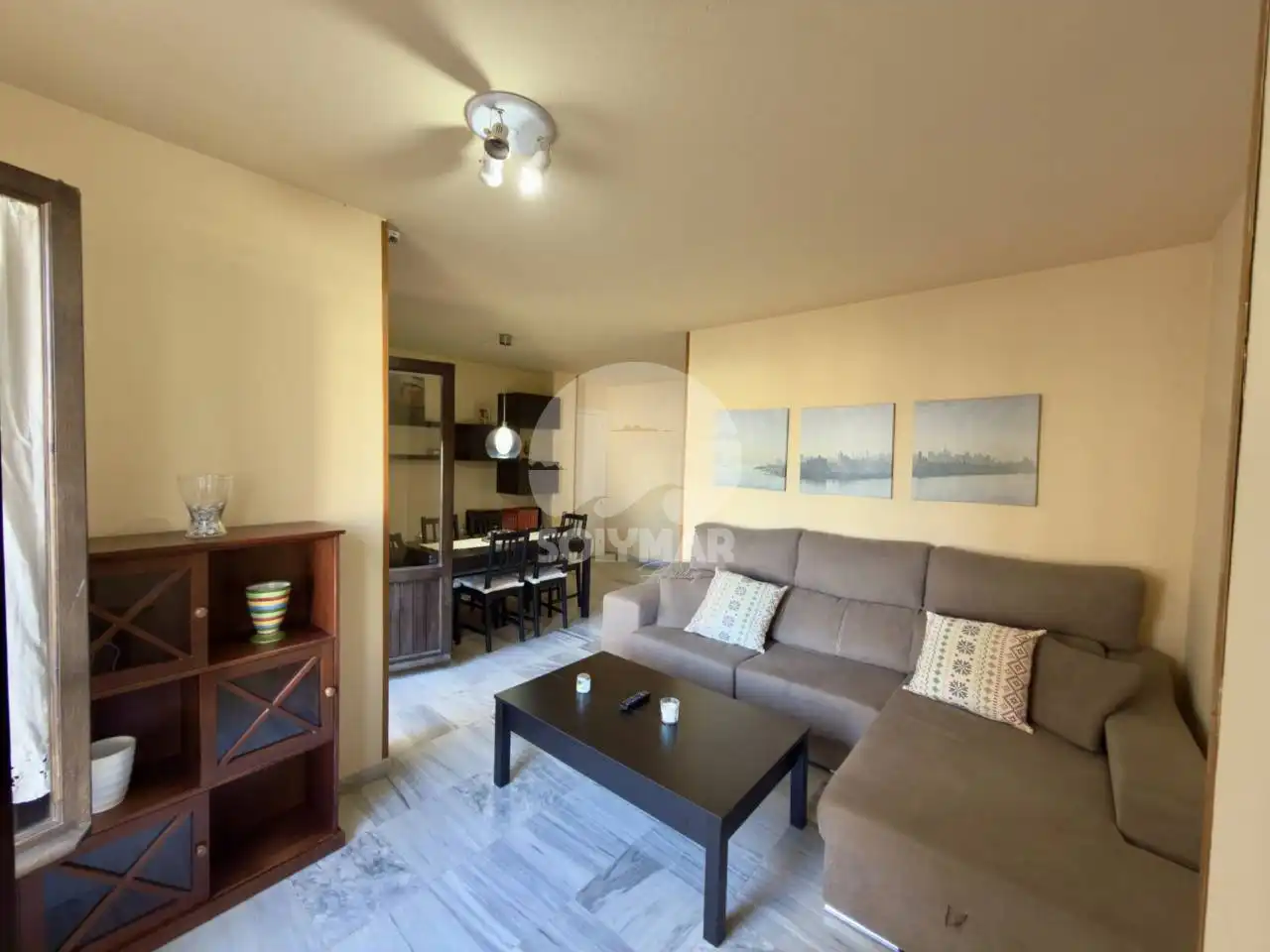 Living room of Flat for sale in Vélez-Málaga  with Air Conditioner, Terrace and Furnished