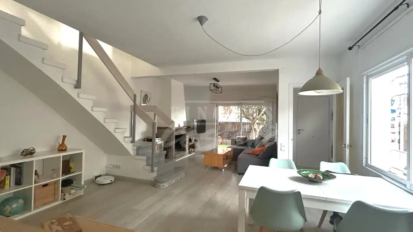 Sala de estar de Casa o chalet de alquiler en Premià de Dalt con Terraza y Balcón