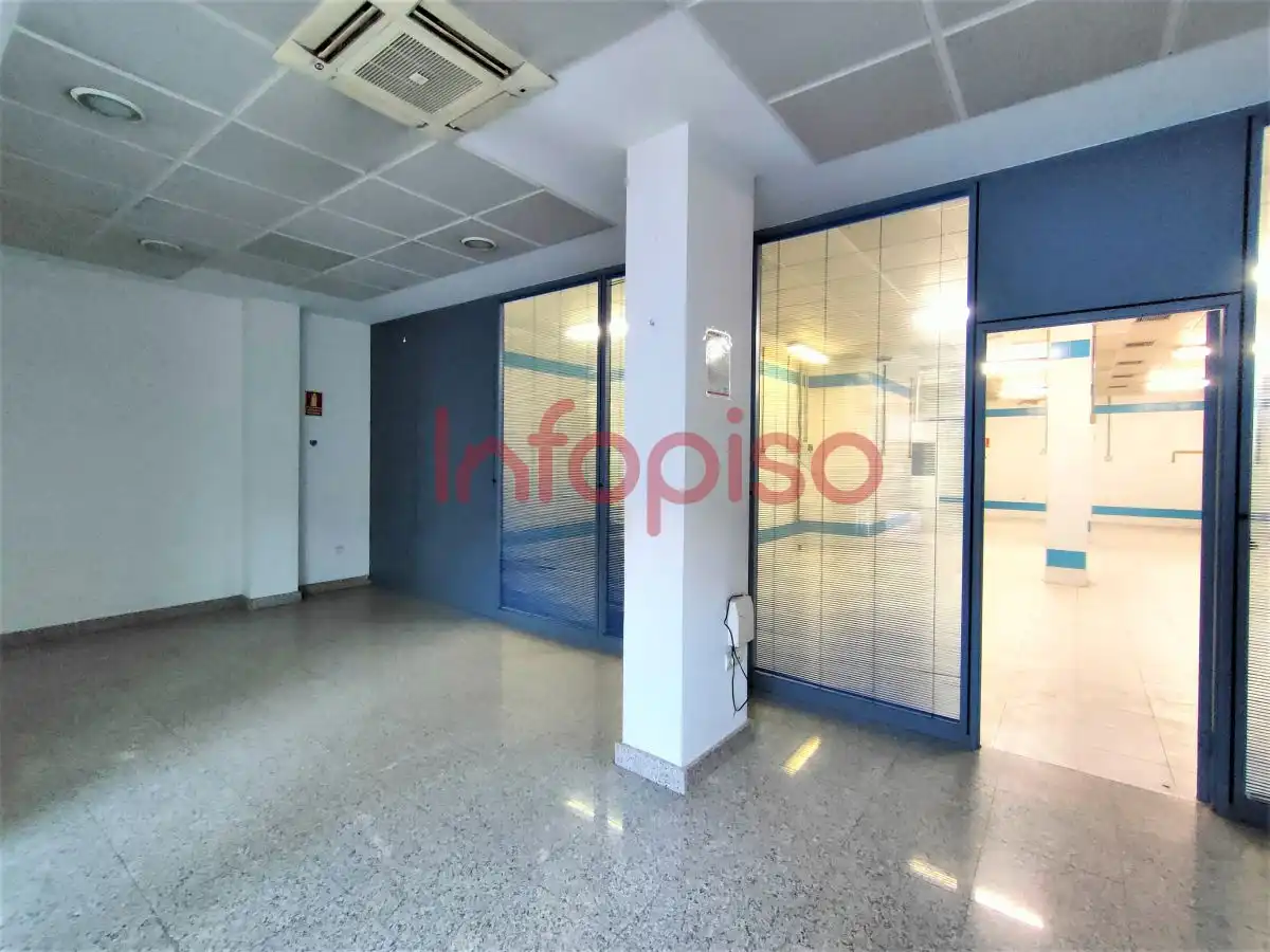 Local comercial de lloguer a Valdepeñas, imagen 2