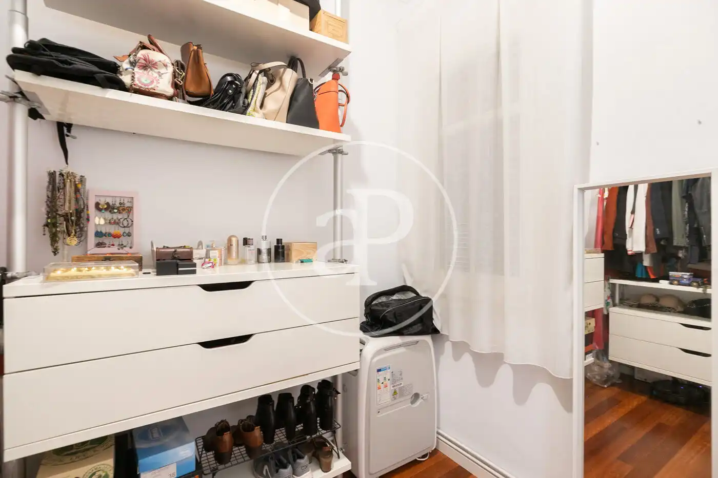Habitación de Piso en venta en Barcelona con Calefacción, Amueblado y Balcón