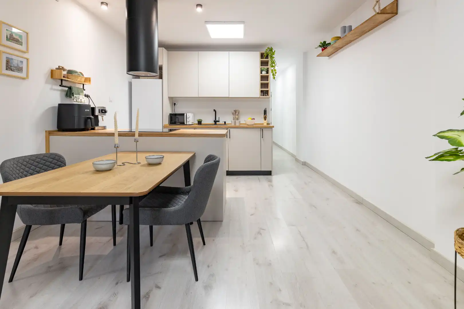 Cuina de Planta baixa en venda en La Pobla de Vallbona amb Aire condicionat, Terrassa i Moblat