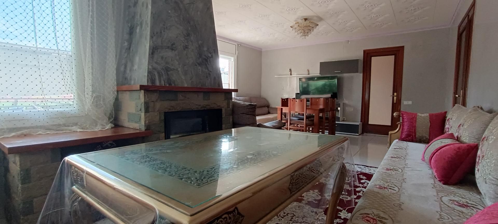 Sala d'estar de Pis en venda en Sant Celoni amb Aire condicionat, Calefacció i Terrassa