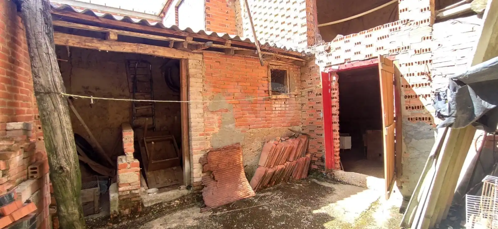 Vista exterior de Finca rústica en venta en San Justo de la Vega con Calefacción